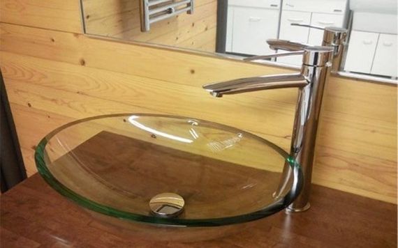 Lavabo di vetro