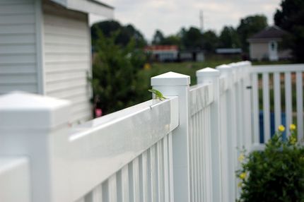 White Metal Fence — Atlanta, GA — West Georgia Fence Co White Metal Fence — Atlanta, GA — West Georgia Fence Co
