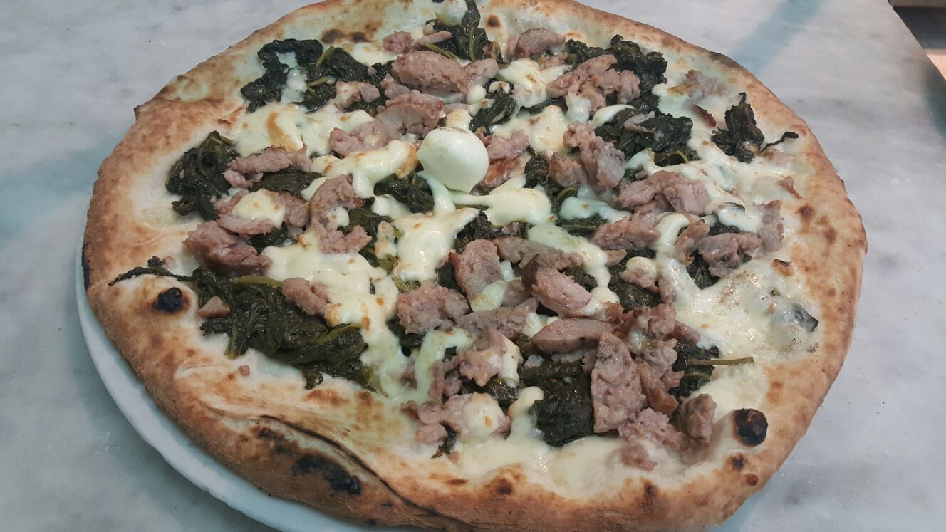pizza salsiccia e friarielli