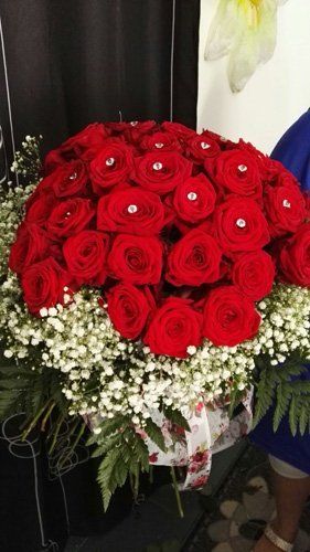 mazzo di rose rosse