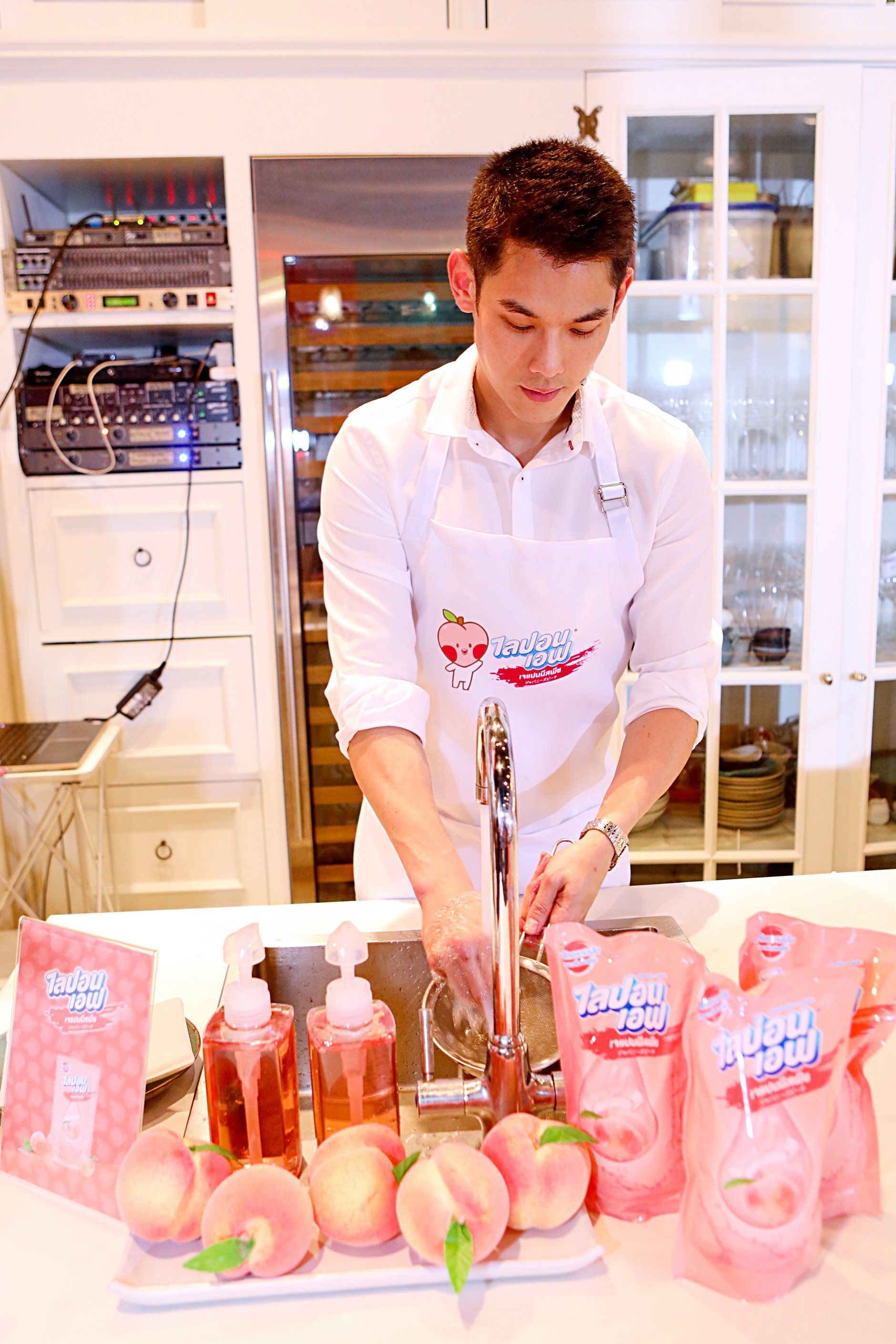 กิจกรรมของเรา | Japanese Peach Lover ครั้งที่ 2 | น้ำยาล้างจาน ไลปอนเอฟ สูตรอนามัย | ผลิตภัณฑ์ล้างจาน ไลปอนเอฟ | Lipon f