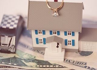 Miniature House – Real Estate Paralegal in Oak Forest, IL Miniature House – Real Estate Paralegal in Oak Forest, IL