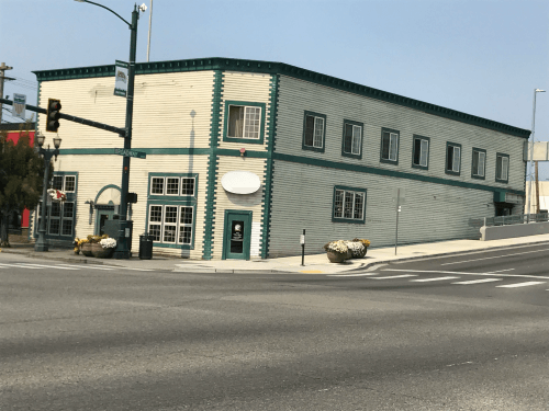 Hewitt Avenue Retail