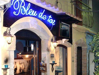 vista dall’esterno del ristorante Bleu De Roi