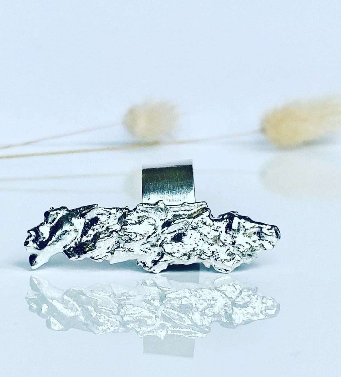 Violeta Skinner - Sidebar Ring