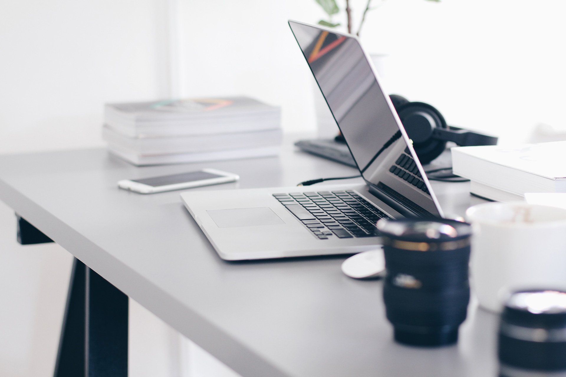 laptop-on-table