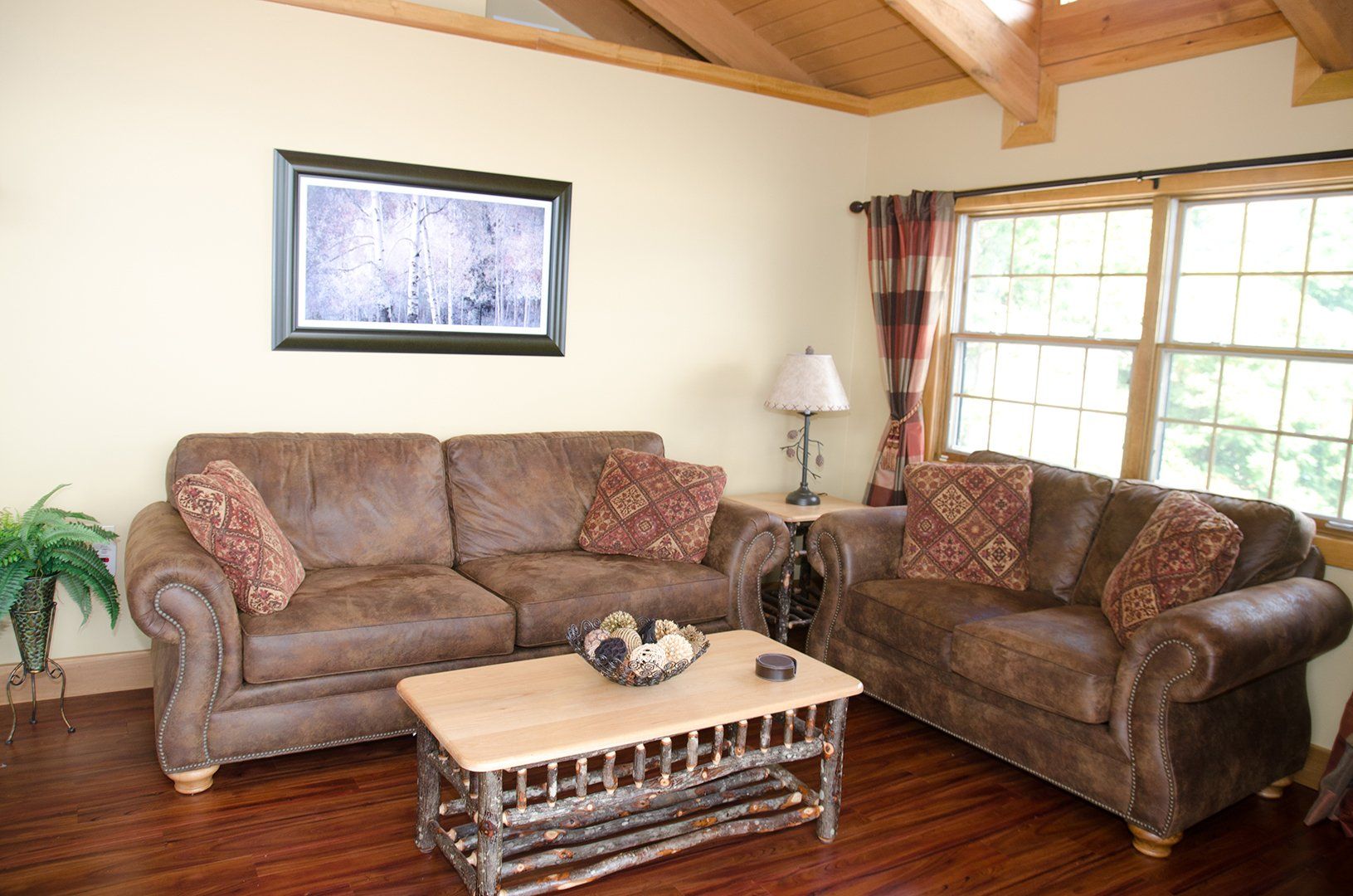 dockside-landing-marina-condo-rental-lake-george-inside