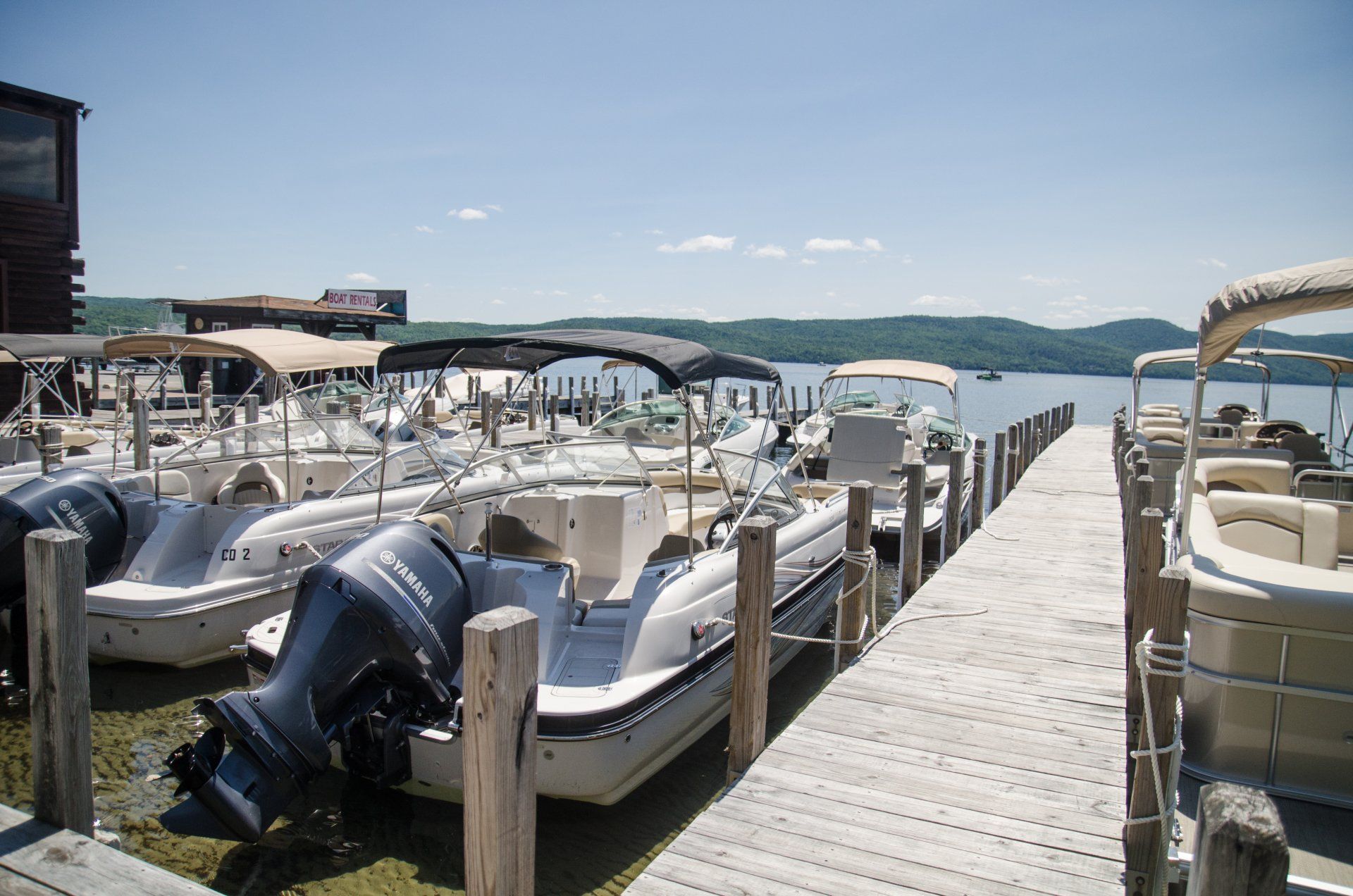 dockside-landing-marina-boat-rental-fleet-lake-george
