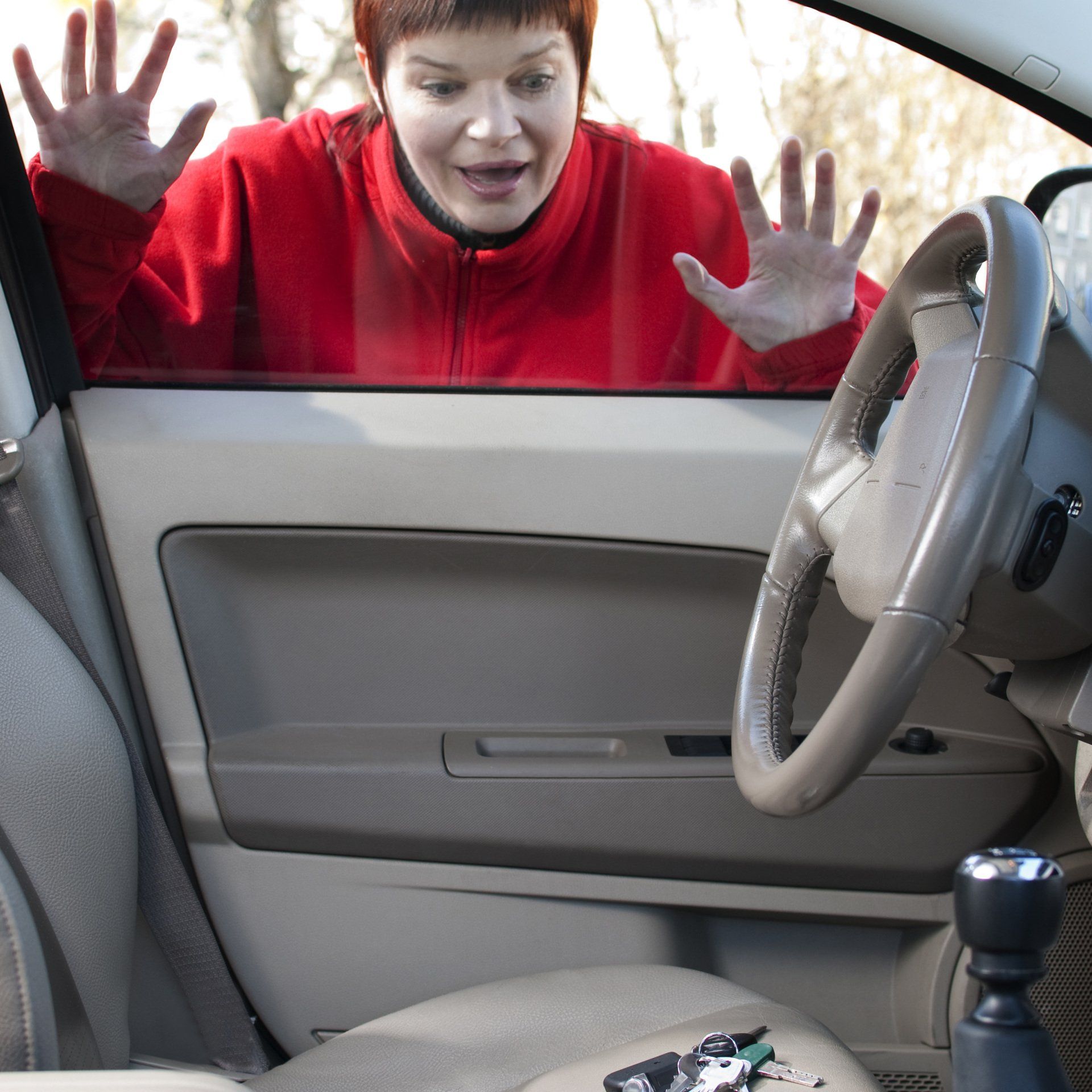 Woman locks his keys in car - locksmith in Greenville, North Carolina