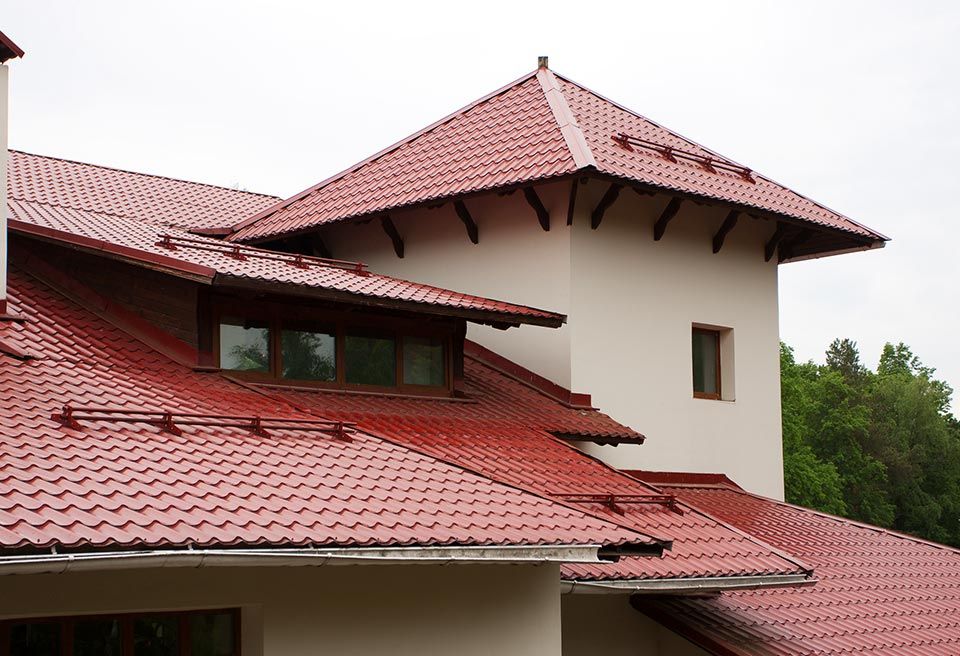 Red Roof | Omaha, Nebraska | H&S Contracting Red Roof | Omaha, Nebraska | H&S Contracting