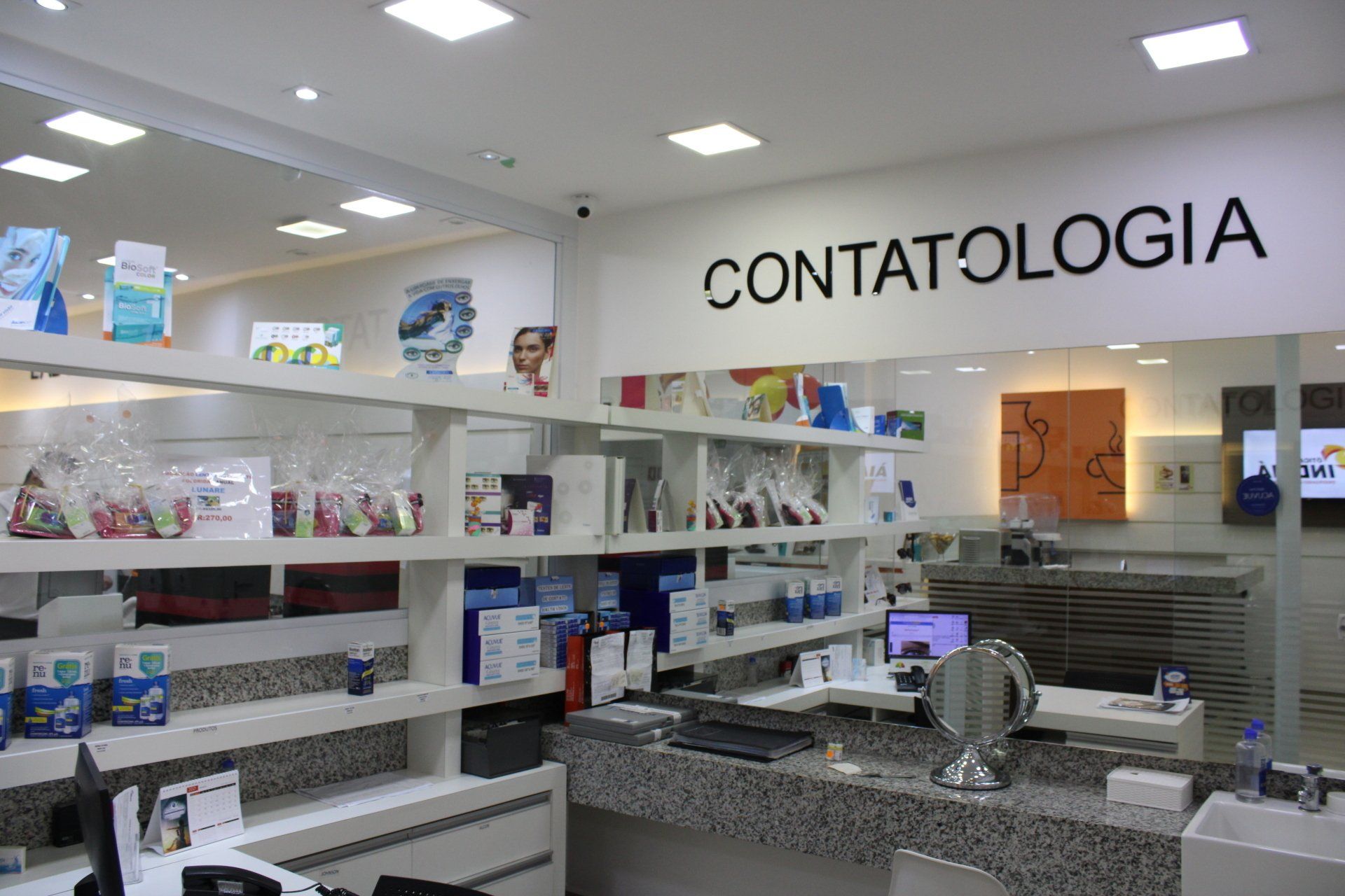 Laboratório na  Ótica Indaiá