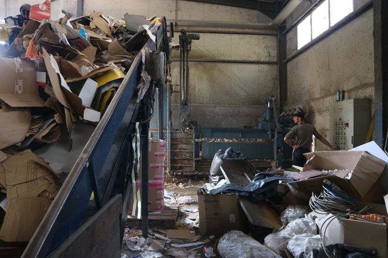 magazzino per macero carta