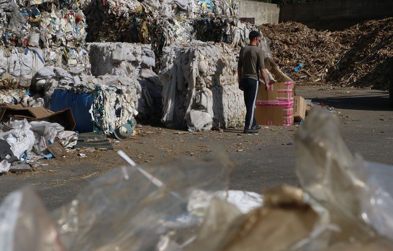 stoccaggio materiale di scarto in plastica