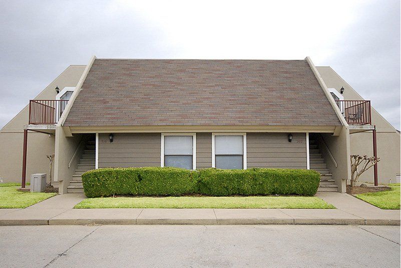 Summit Apartments