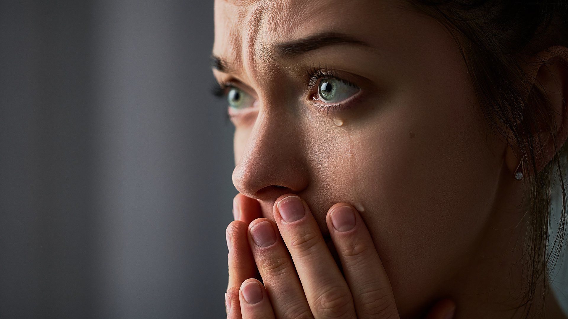narcistisch misbruik, jeugdtrauma, niemand mocht het weten, masker