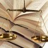 bilancia e libri legali