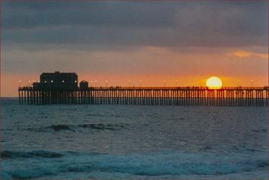 1-oceanside-pier-nightime3
