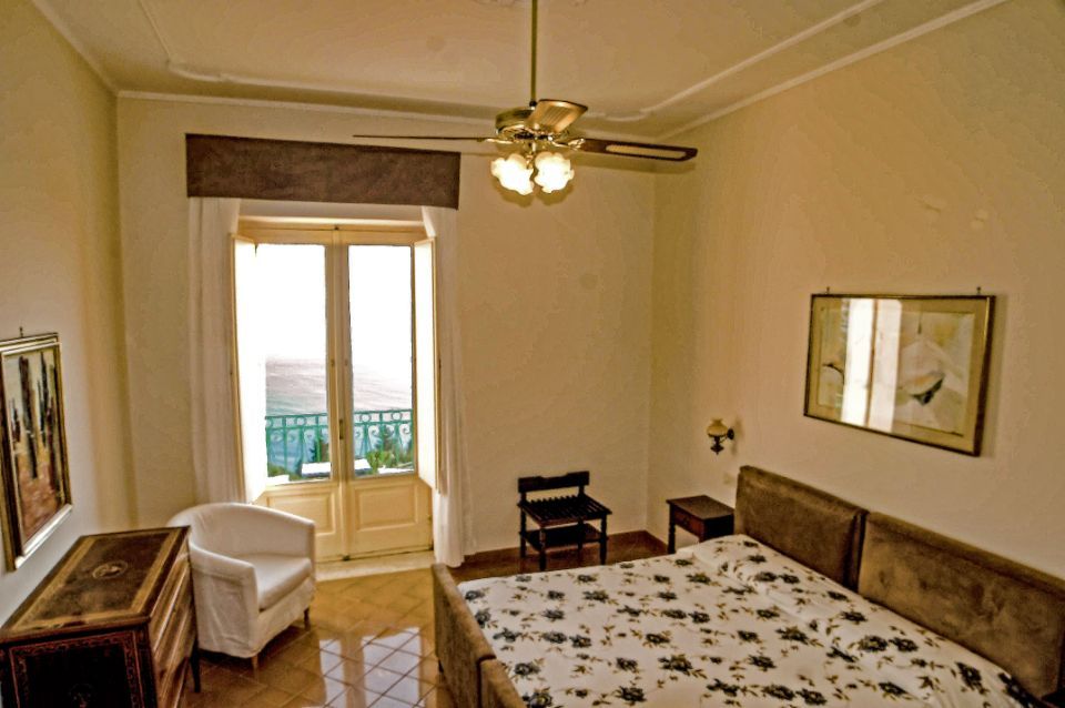 Hotelzimmer mit Blick aufs Meer