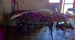 cuscino funebre di orchidee