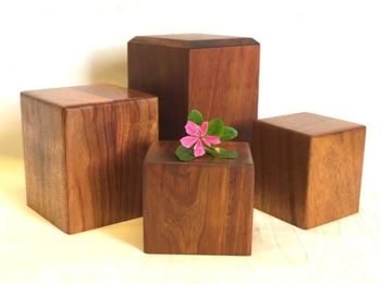 Simply Oak Urns
