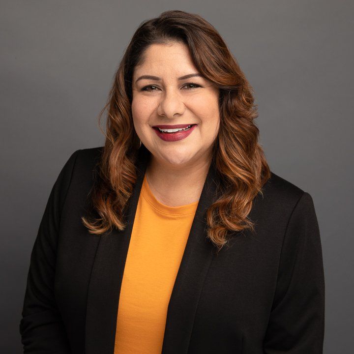 Julie Bustillos