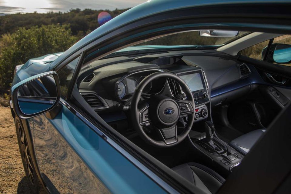 Interno ibrida Subaru
