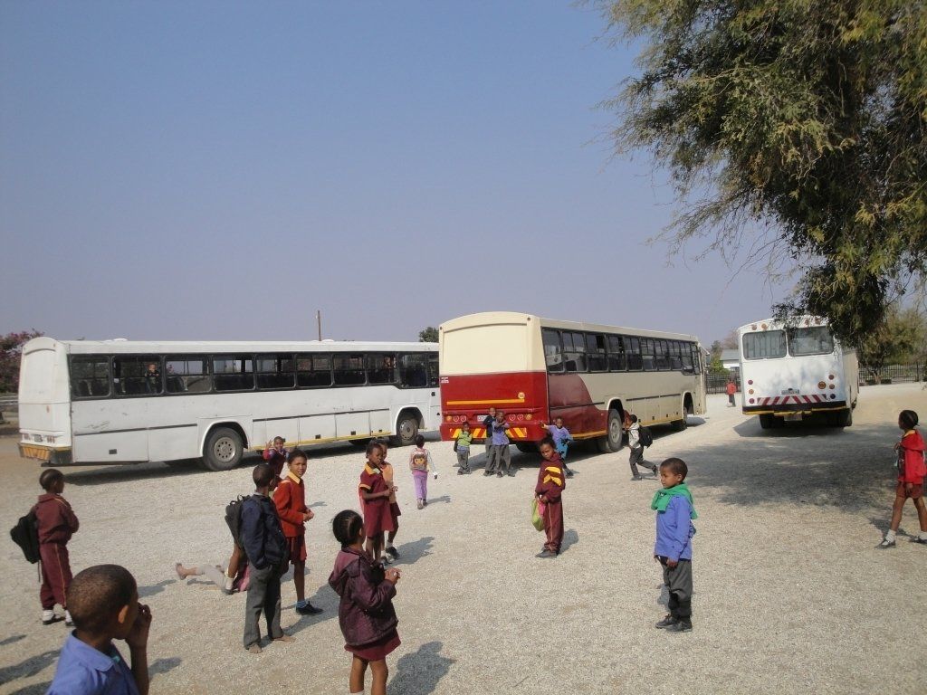 3 Schoolbussen van Friersdale