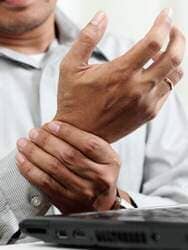 Shoulder Injury - Chiropractor in Laguna Beach, CA Shoulder Injury - Chiropractor in Laguna Beach, CA