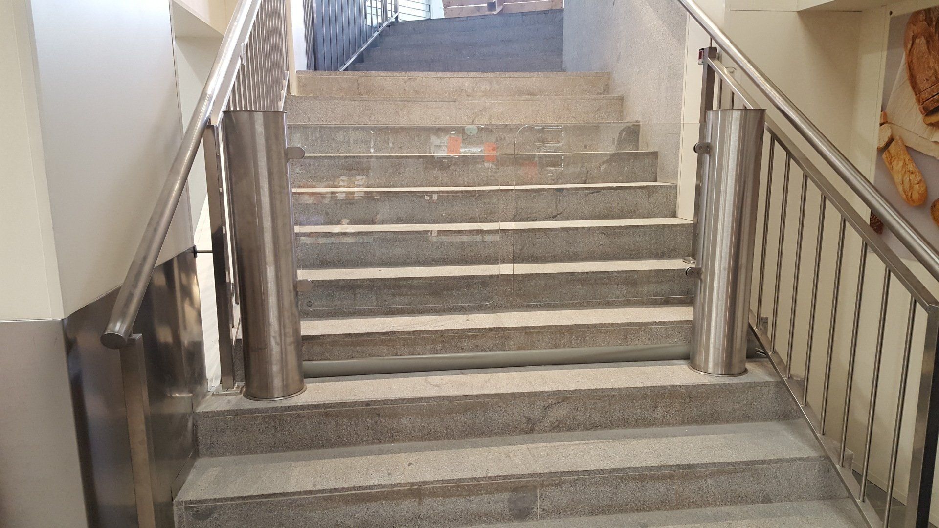 PASILLOS DE ACCESO