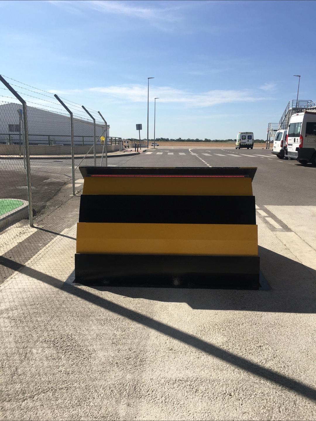 ROAD BLOCKER