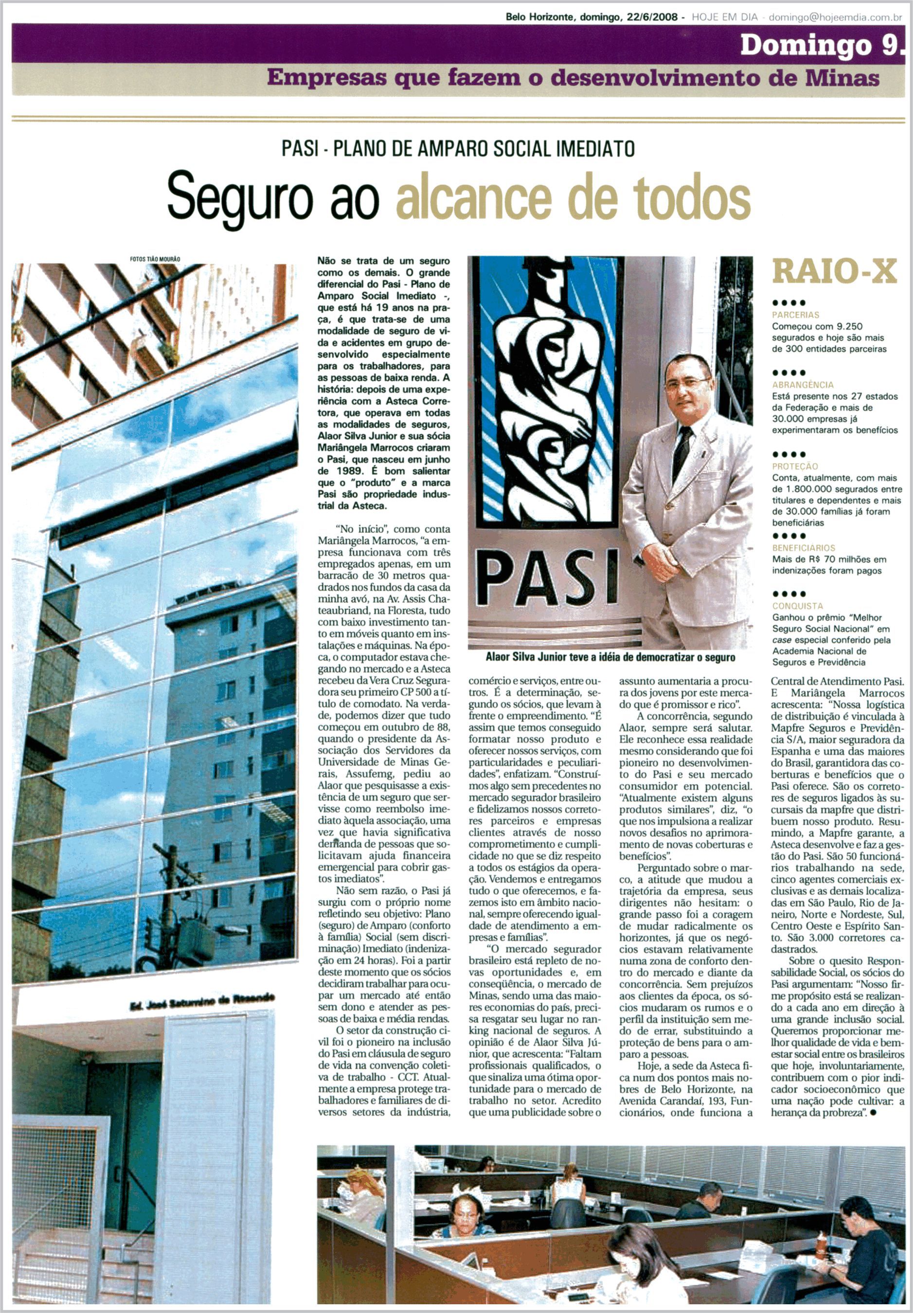 A newspaper article about seguro ao alcance de todos
