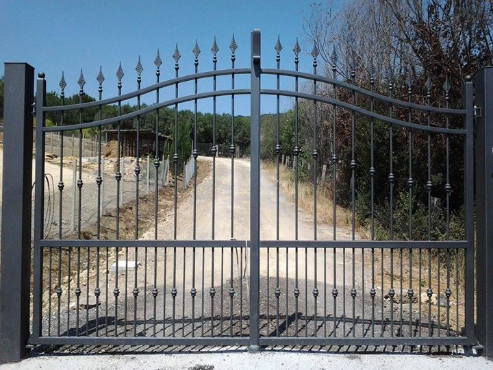 cancelli in ferro a Tarquinia