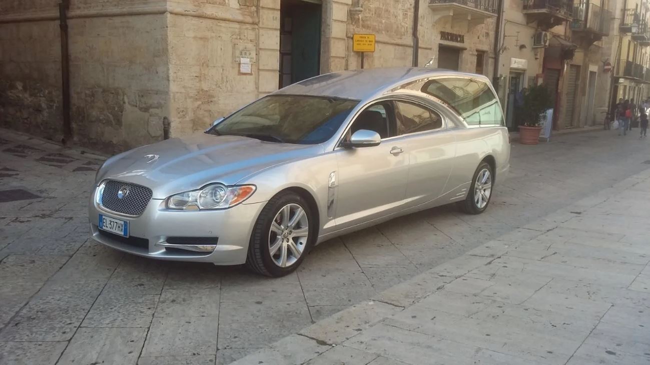 Auto per funerali