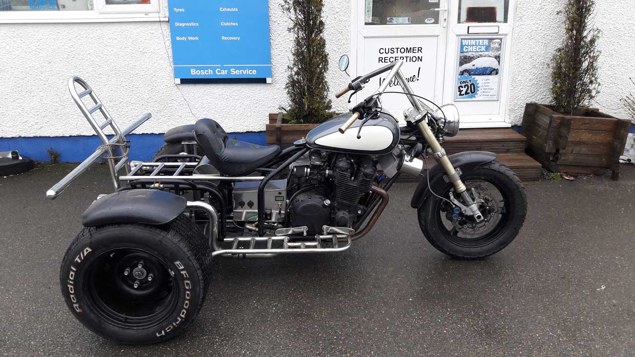 BOOK AN MOT