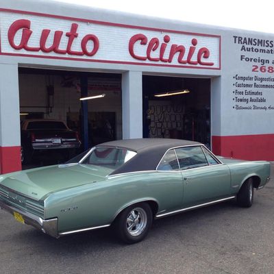 Oil Change — Auto Clinic with Mercedes-Benz Classic Car in Albuquerque, NM