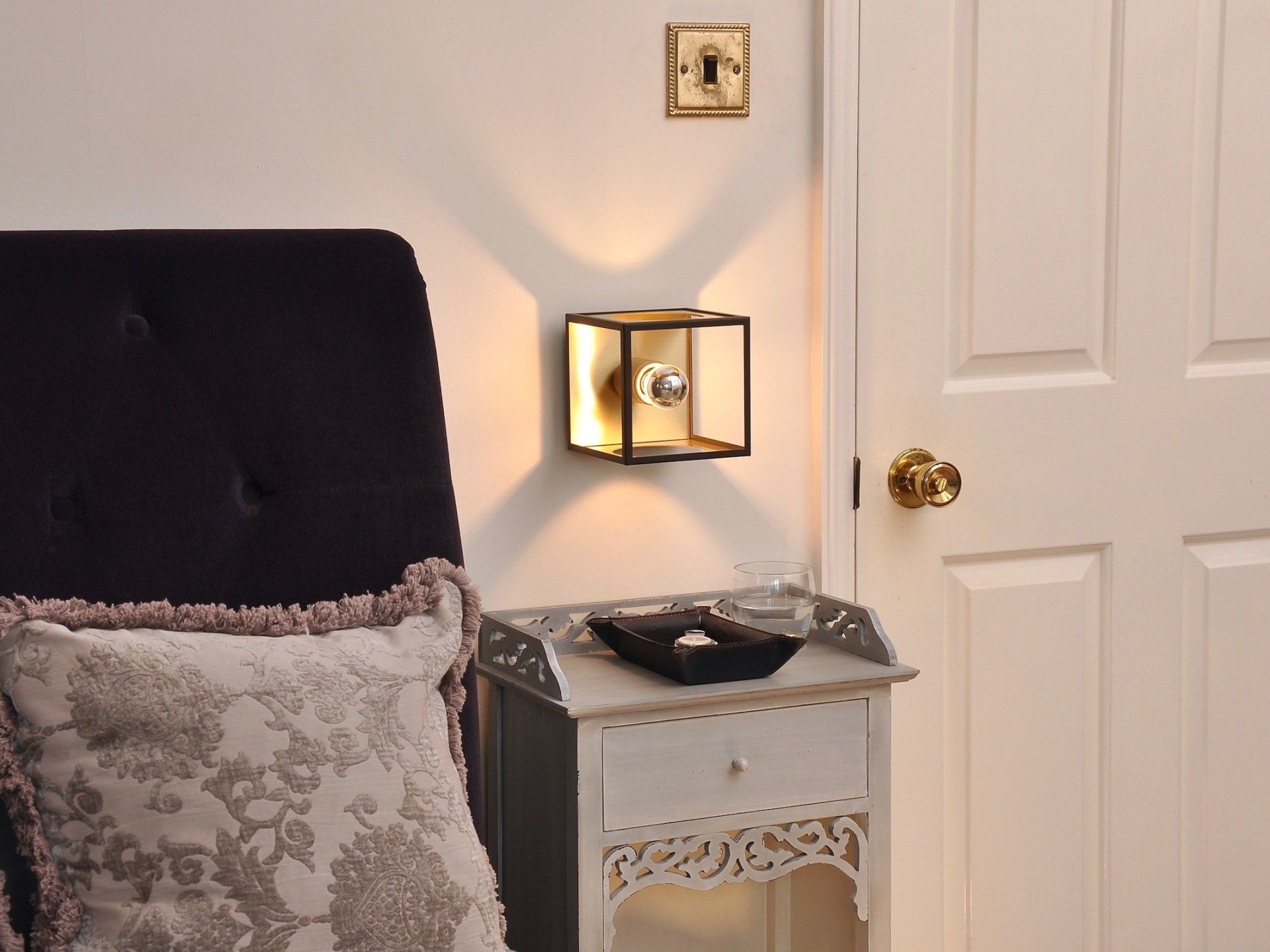 Bedside Berlin Cube Wall Light