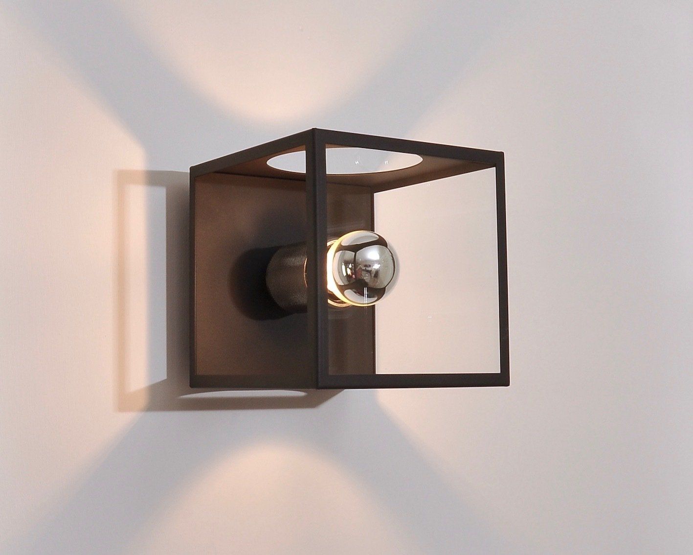 Berlin Cube Wall Light in Matt Black