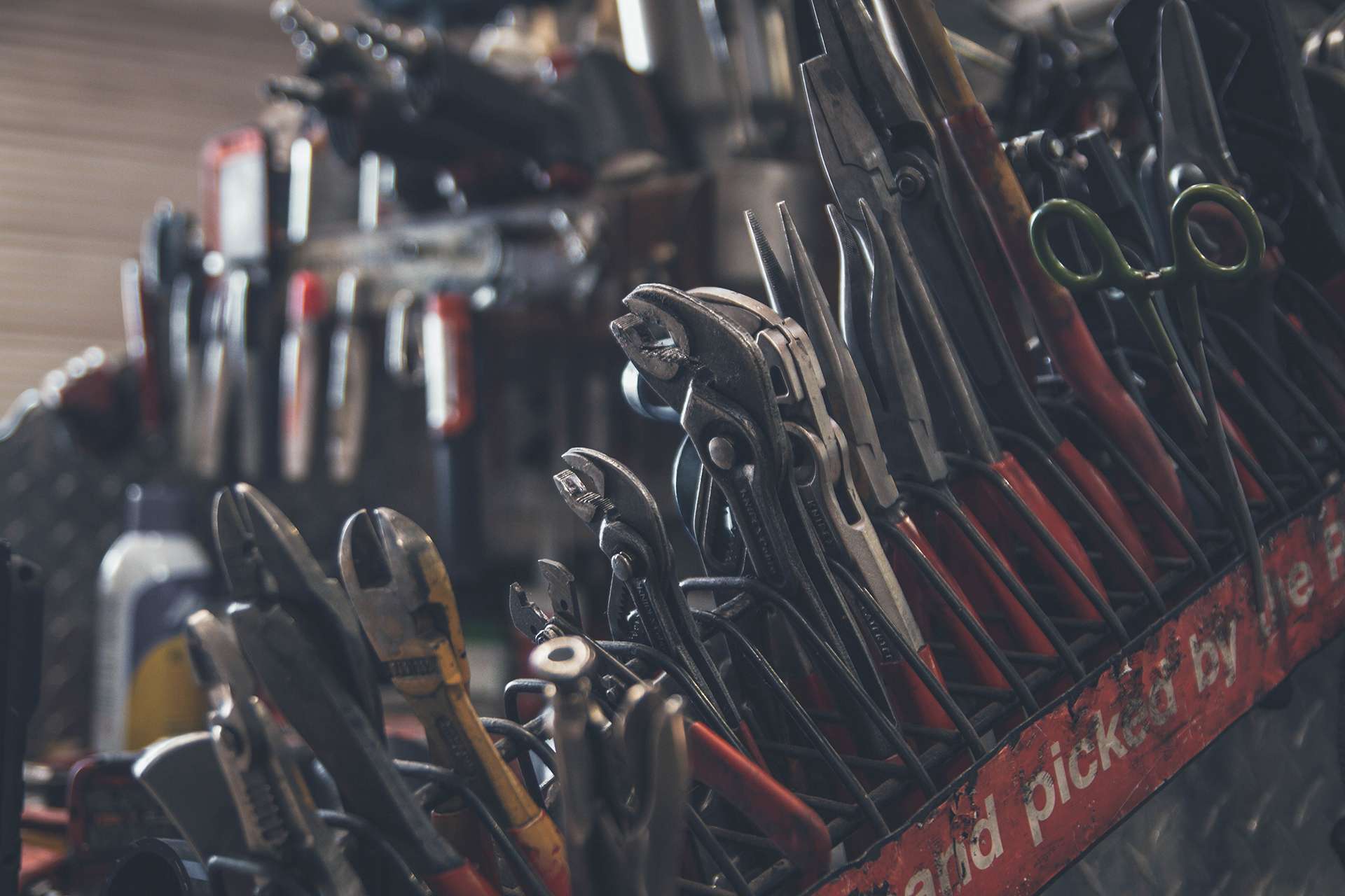 Photos outils Senn Genève