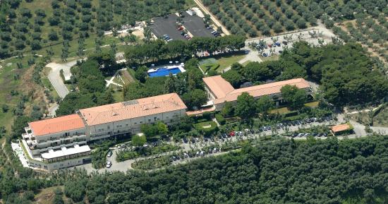 veduta aerea di un resort a Francavilla