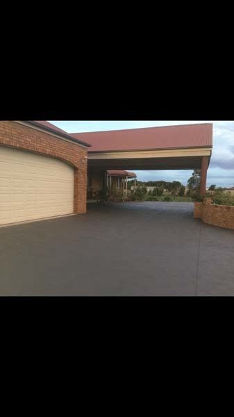 commercial concrete driveway
