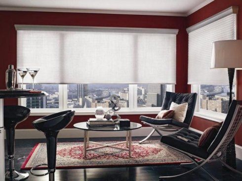 appartamento moderno con tenda plissettata