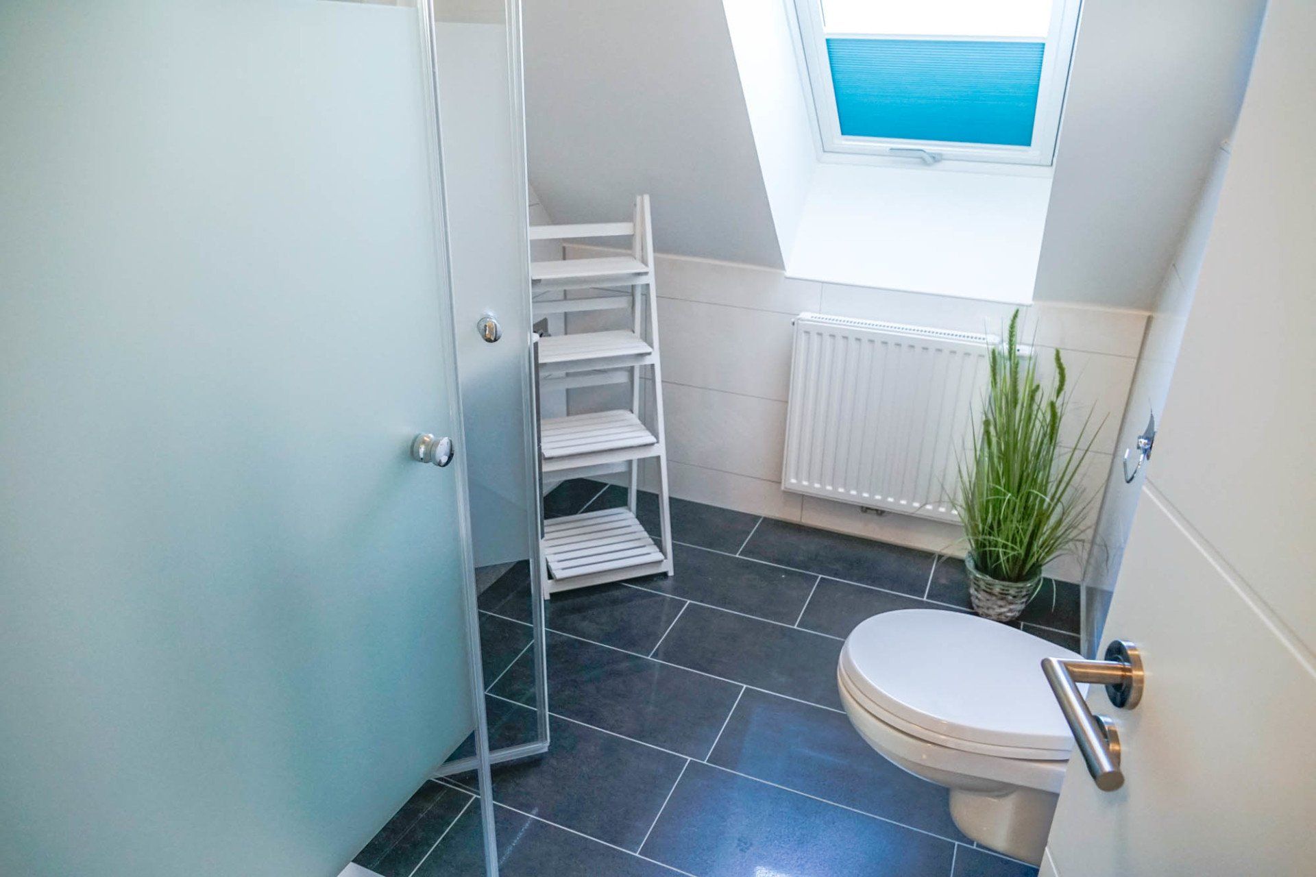 Badezimmer in Ferienwohnung 9 (zweite Ansicht).