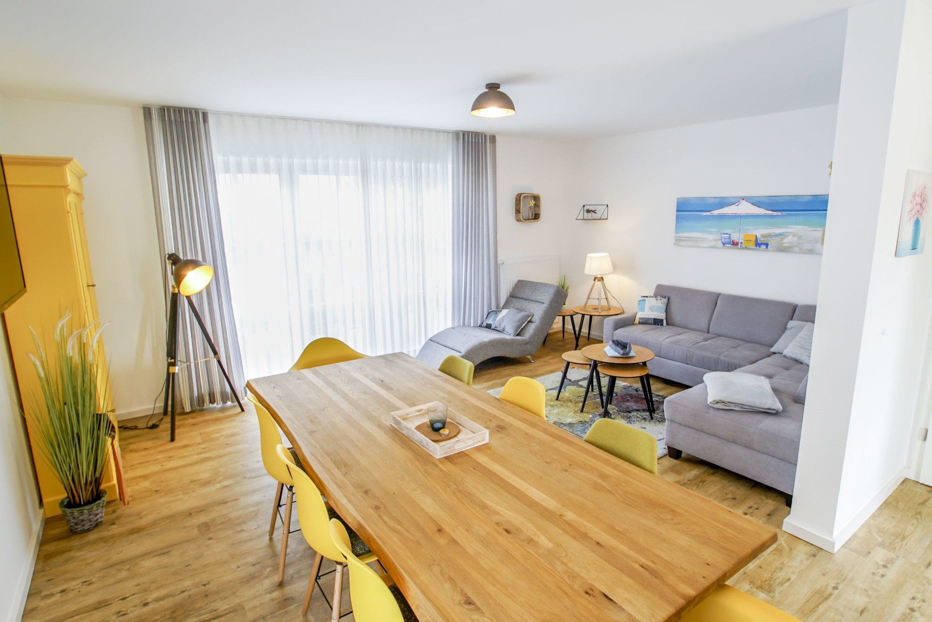 Esszimmer und Wohnzimmer in Ferienhaus 16.