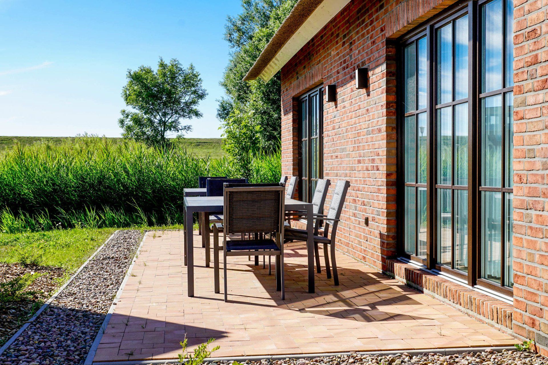 Sommerterrasse bei Ferienhaus 14.