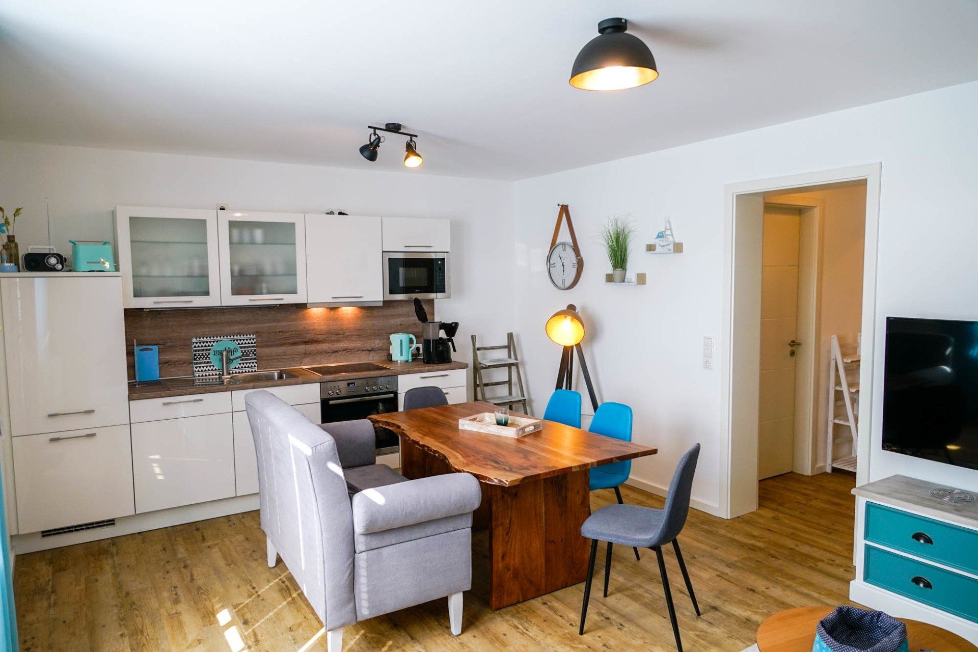 Wohn-/Essbereich mit Küche in Ferienwohnung 2.