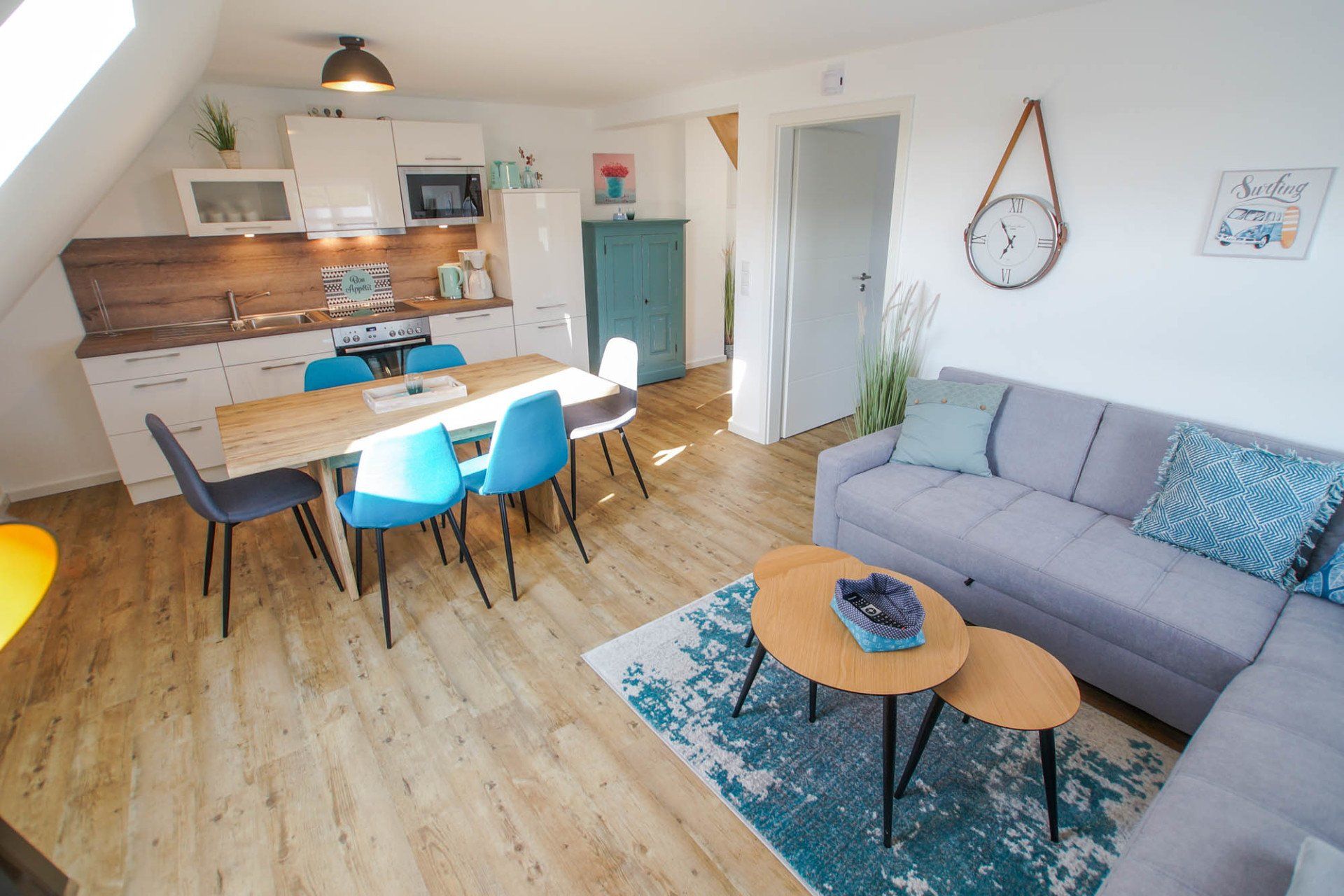 Wohn-/Essbereich mit Küche in Ferienwohnung 6.
