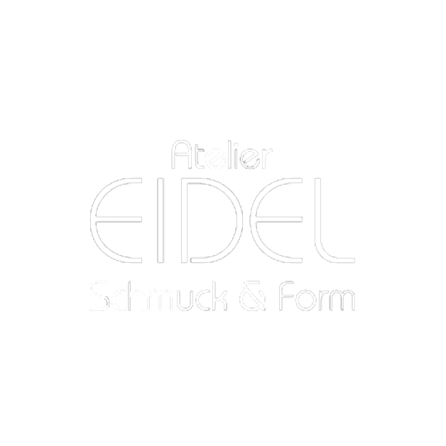 Ein weißes Logo für Atelier Eidel Art Druck & Form auf weißem Hintergrund.