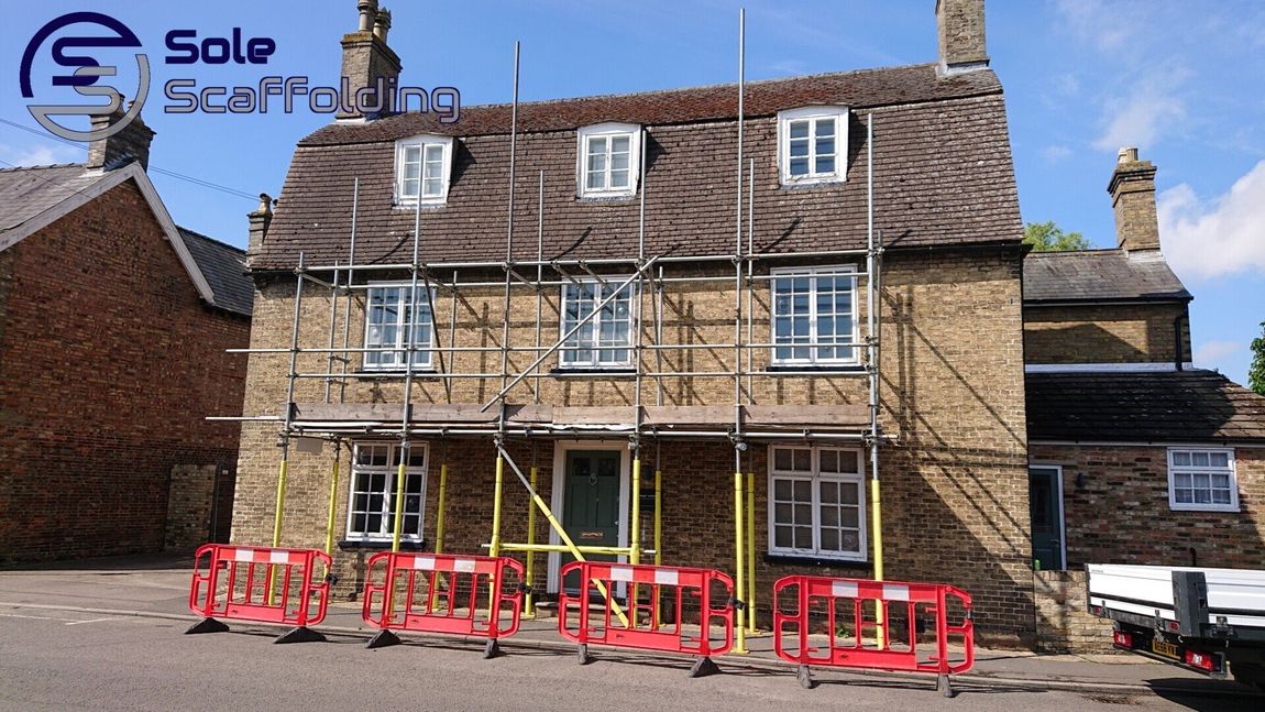 sole scaffolding - scaffold for  window replacement in Charteris