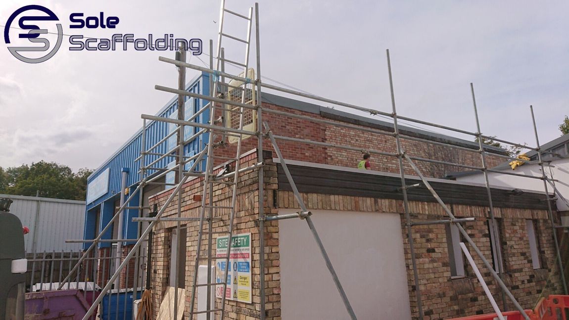 sole scaffolding -  guardrail scaffold for flat roof  work in Cambridge