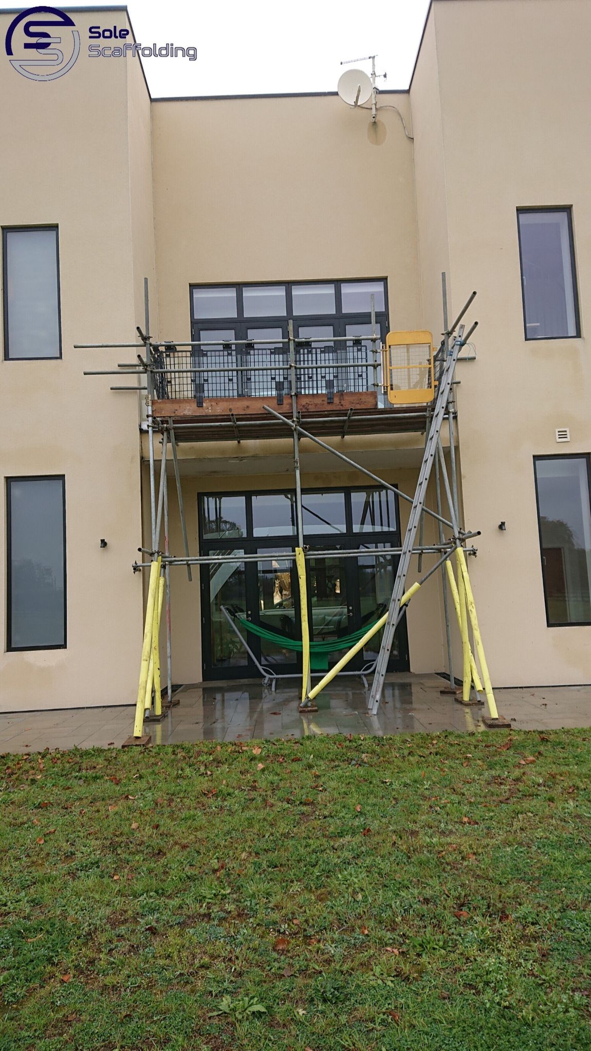 sole scaffolding - scaffold for flat roof repair in Fordham